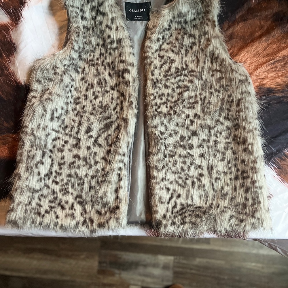 Glamisa Leopard Print Faux Fur Vest